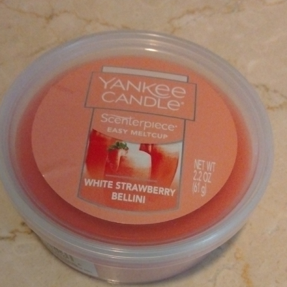 Yankee Candle White Strawberry Bellini Easy MeltCup